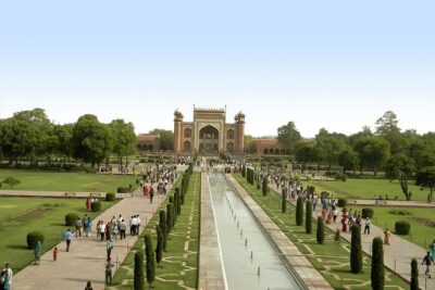 From Delhi: Private Taj Mahal & Agra Day Trip by India's Fastest A/c Train - Pickup and meeting points: simple, not stressful