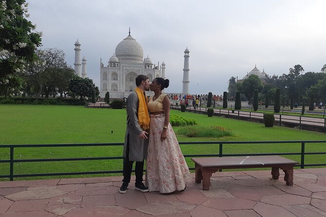 From Delhi: Private Taj Mahal Photoshoot in Indian Ethnic Attire - How the 10-hour Delhi to Agra schedule really feels