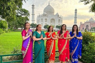 From Delhi: Private Taj Mahal Photoshoot in Indian Ethnic Attire - Choosing your outfit: sarees, lehengas, and kurta styling
