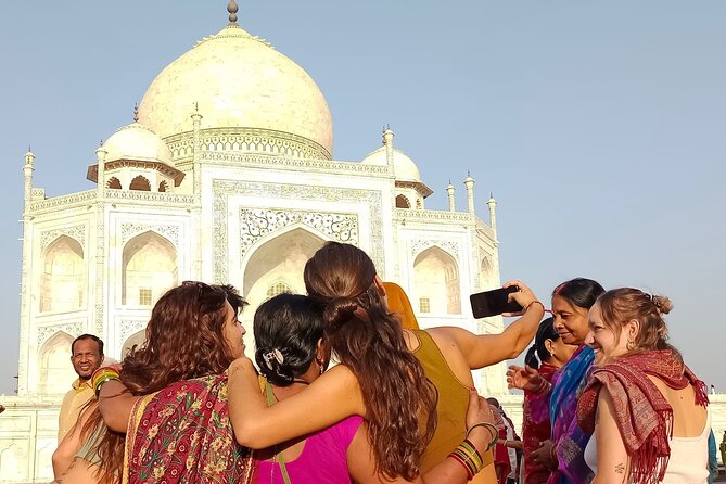 From Delhi: Private Taj Mahal Photoshoot in Indian Ethnic Attire - Guide support and language options that affect comfort