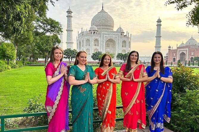 From Delhi: Private Taj Mahal Photoshoot in Indian Ethnic Attire - Choosing your outfit: sarees, lehengas, and kurta styling