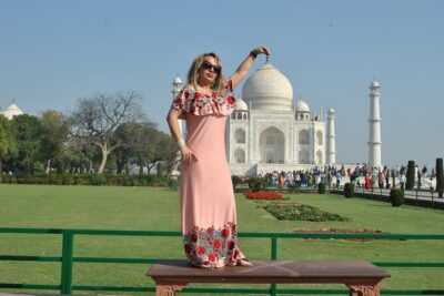 From Delhi : Private Taj Mahal Sunrise Tour By Car - Taj Mahal photo help meets pressure from photographers