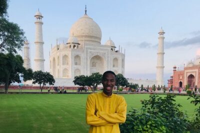 From Delhi: Skip-The-Line, Taj Mahal Day Tour With Entrance Fee - Agra Fort after the Taj: why the contrast is worth it