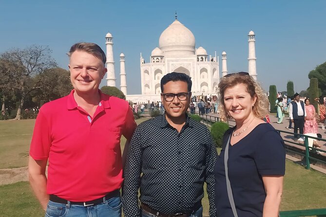 From Delhi: Sunrise Taj Mahal-Agra Fort Skip The Line Guided Tour - Agra Fort: trading marble for power and scale
