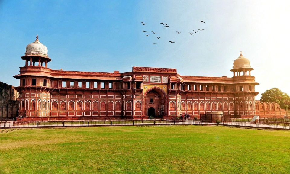 From Delhi: Sunrise Taj Mahal & Agra Private Day Trip By Car - Agra Fort: where Mughal power feels physical