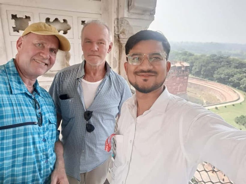 From Delhi: Sunrise Taj Mahal and Agra City Day Tour By Car - Skip-the-line + private guide: better than just following foot traffic