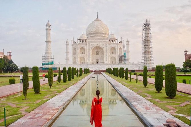 From Delhi : Sunrise Taj Mahal and Agra Fort with Jaipur Transfer - Price and value: what $10.72 buys you (and what to check)