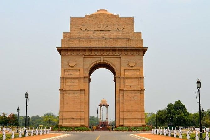 From Delhi: Sunrise Taj Mahal tour with Elephant Conservation - Agra Fort guided visit: time for viewpoints and context