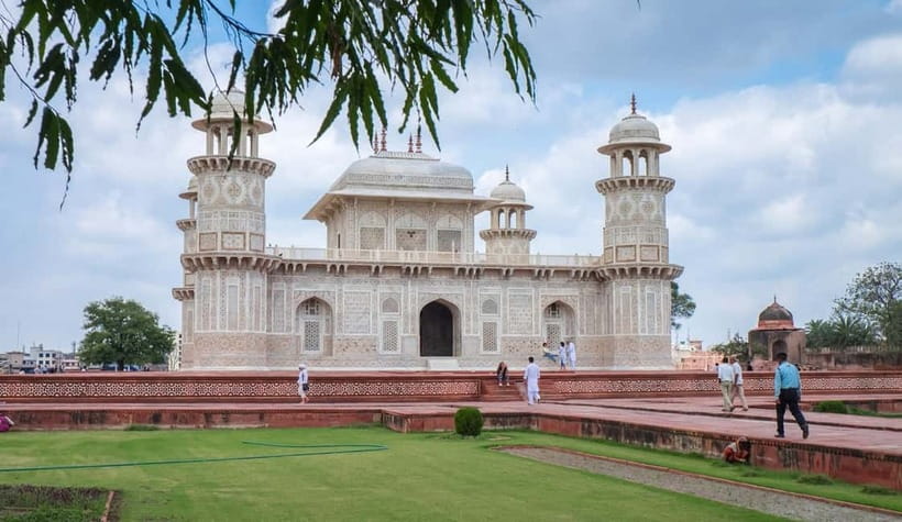 From Delhi: Taj Mahal & Agra Day Tour by Superfast Train - First Leg in Delhi: Pickup That Reduces Stress