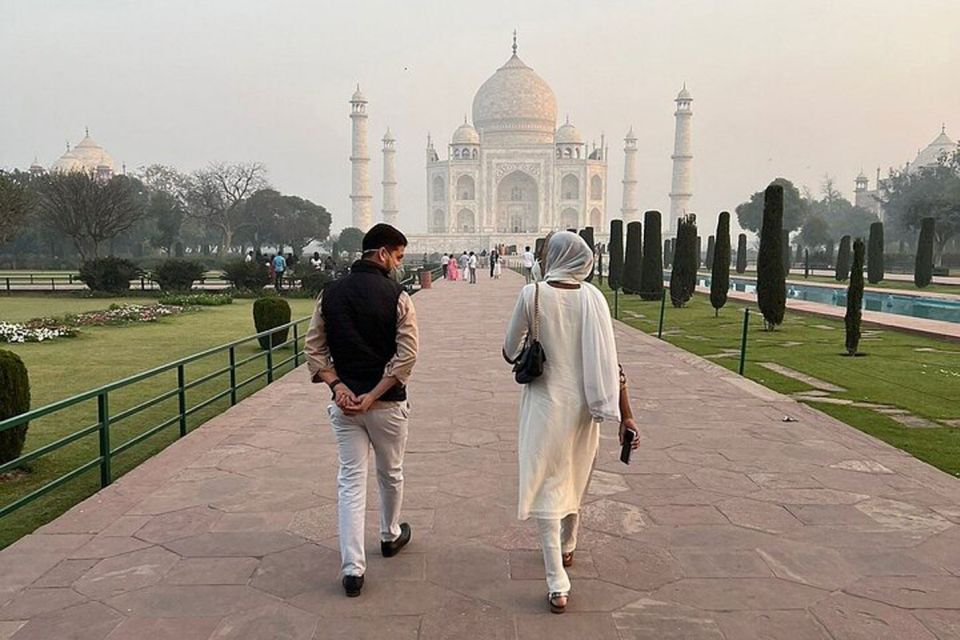 From Delhi: Taj Mahal & Agra Day Tour by Superfast Train - Baby Taj (Itimad-Ud-Daulah’s Tomb): A Different Kind of Beauty