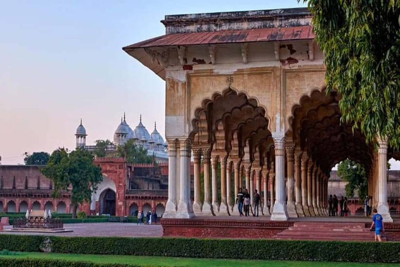 From Delhi: Taj Mahal & Agra Day Tour by Superfast Train - Lunch in Agra: What You Can Expect to Eat