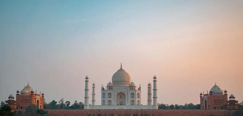 From Delhi: Taj Mahal & Agra Day Tour with Fatehpur Sikri - What the Private Guide Changes: Clear Stories and Better Photos