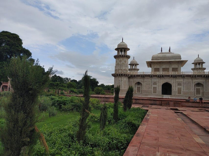 From Delhi: Taj Mahal & Agra Day Trip with Jaipur Drop - Agra Fort UNESCO focus: Mughal power in stone