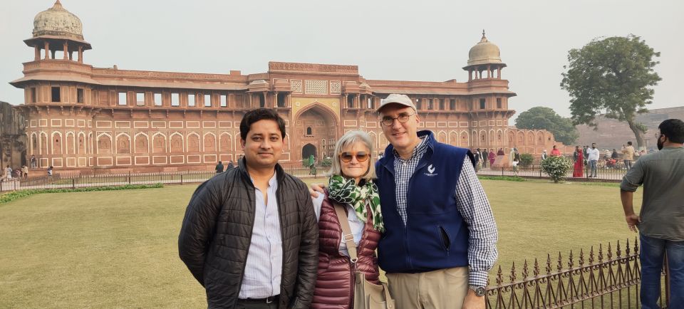 From Delhi: Taj Mahal, Agra Fort, and Baby Taj Private Tour - Agra Fort’s palace world and the Shah Jahan-Akbar connection