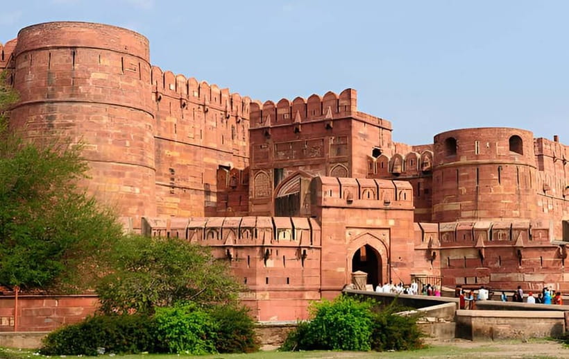 From Delhi: Taj Mahal, Agra Fort & Fatehpur Sikri Day Trip - Agra Fort: the view and the Mughal design lessons
