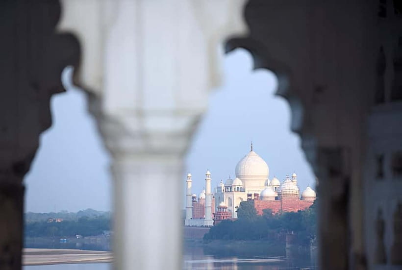 From Delhi: Taj Mahal, Agra Fort & Fatehpur Sikri Day Trip - Fatehpur Sikri: red stone city energy in 90 minutes