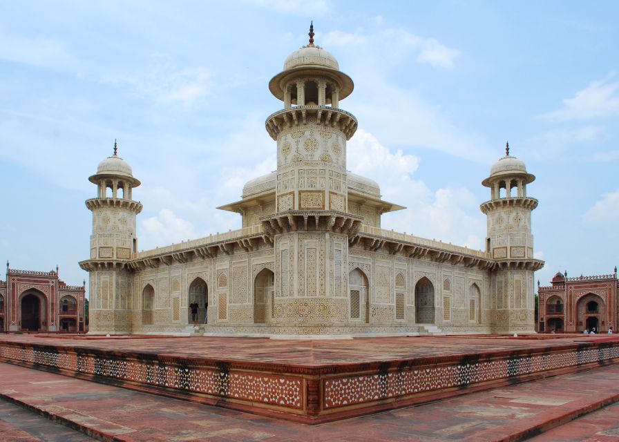 From Delhi: Taj Mahal & Agra Fort Private Tour with Options - Agra Fort: Mughal power in red sandstone