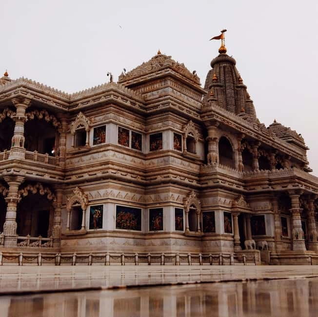 From Delhi: Taj Mahal, Agra & Mathura Tour by Car - Key things that make this tour feel worth it