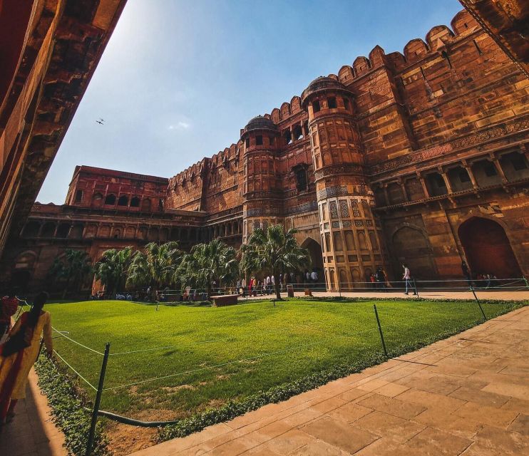 From Delhi: Taj Mahal, Agra & Mathura Tour by Car - Skip-the-line entry: why that one detail can save your whole morning