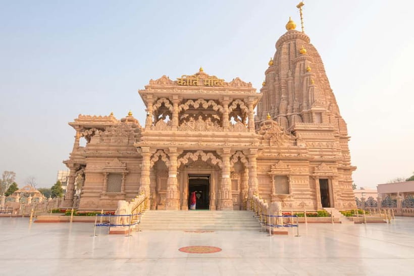 From Delhi: Taj Mahal, Agra & Mathura Tour by Car - Banke Bihari Temple and ISKCON: a day of chanting rhythms