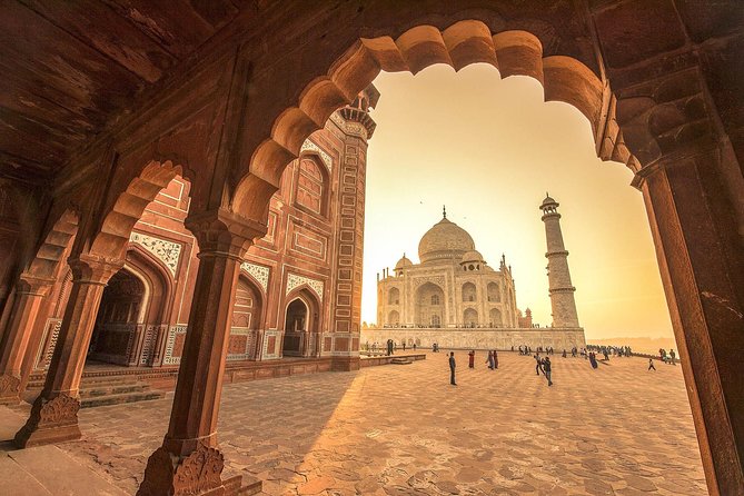 From Delhi: Taj Mahal & Agra Private Day Trip with Transfers - Entering the Taj Mahal at the right pace (and why the guide helps)