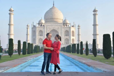From Delhi: Taj Mahal & Agra Tour by Superfast Train - Taj Mahal with a guide: skip-the-line, timing, and photo help