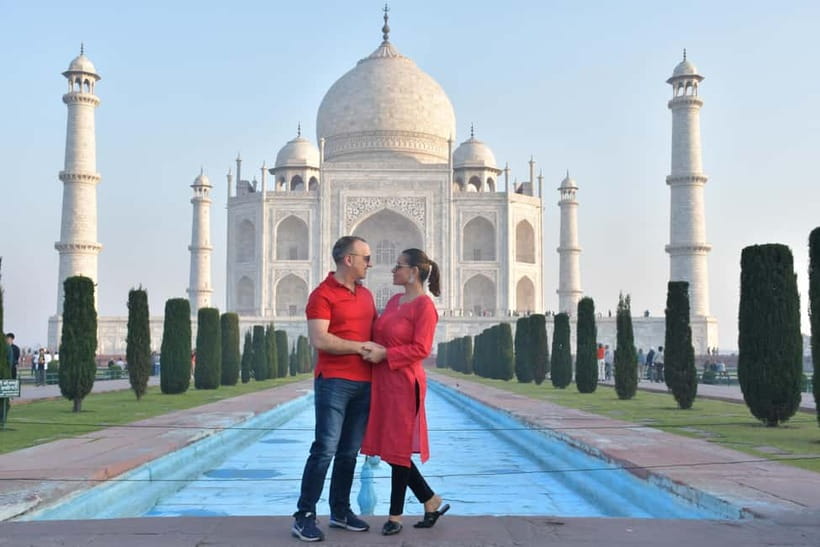 From Delhi: Taj Mahal & Agra Tour by Superfast Train - Taj Mahal with a guide: skip-the-line, timing, and photo help