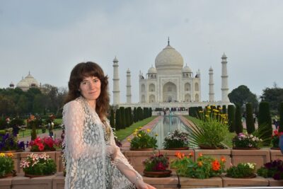 From Delhi Taj Mahal and Agra full Day Tour All Inclusive - Entering the Taj Mahal Zone With a Guide Who Explains the Love Story
