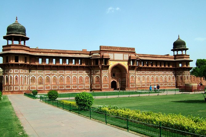 From Delhi : Tajmahal Sunrise tour with Agra fort, Baby Taj, Meal - Price and value: how $10 can still make sense