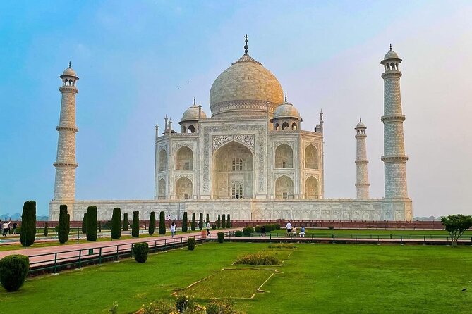 From Delhi:Taj Mahal Sunrise Tour with Elephant SOS Center - After sunrise breakfast: Marriott Agra sets the tone