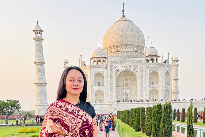 From Delhi:Taj Mahal Sunrise Tour with Elephant SOS Center - Elephant Conservation and Care Centre (Wildlife SOS) in Mathura