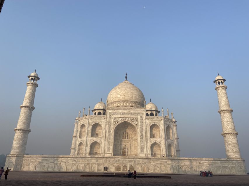 From Jaipur : Taj Mahal & Agra fort Tour and Drop Delhi - Photos, shopping, and pacing inside the fort
