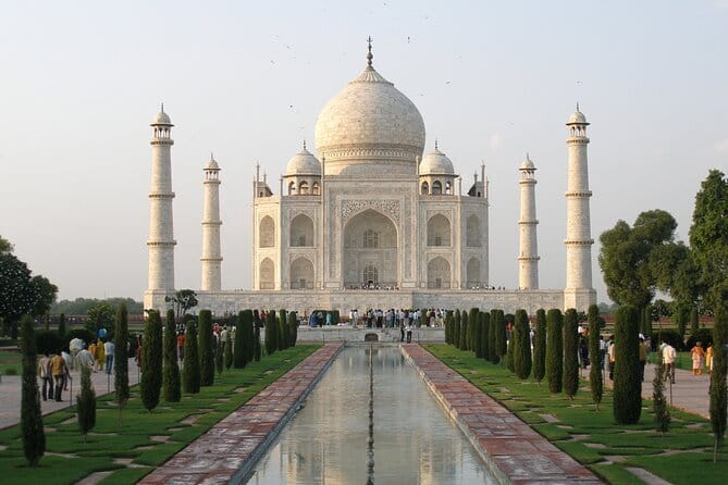 Full-Day Private Taj Mahal and Agra Fort Tour by Car from Delhi - Courtyard Agra (Marriott) Meal Break: Useful Reset, Not a Party