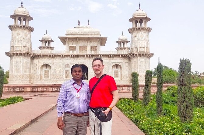 Full day Private tour from Delhi to Agra - Guide quality: Akil, Malik, Shan, and Jeetu in the mix
