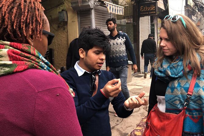 Full Day Private Tour Of Old & New Delhi - Price and value: when $76 per person makes sense