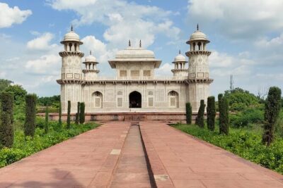 Full-Day Private Tour to Taj Mahal and Agra from Delhi - Getting to Agra: AC pickup, the drive, and why timing matters