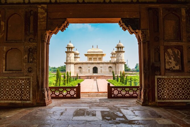 Full Day Taj Mahal, Agra Fort & Baby Taj Tour from Delhi by Car - The Taj Mahal Entry Game: Less Waiting, More Seeing