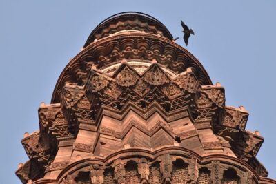 Full-Day Tour of Offbeat Old and New Delhi with Hotel Pick Up - Jama Masjid: walking through the 1656 courtyard