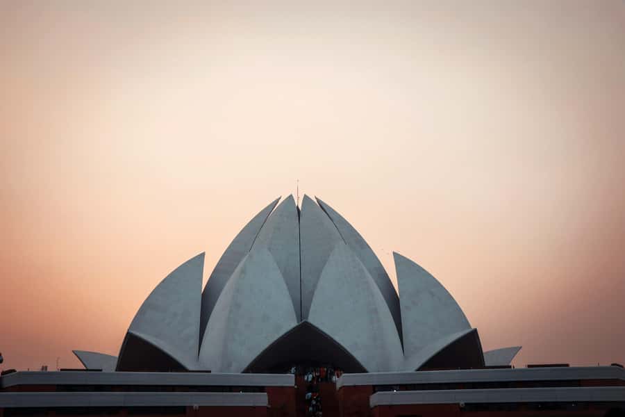 Full Day Tour of Old & New Delhi with India Iconic Red fort - Mughlai Lunch Option: Spices, Gravies, and a Useful Break