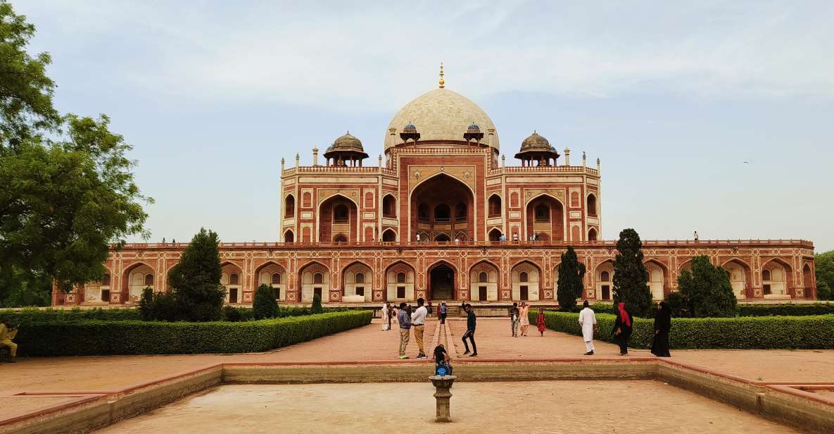 Full or Half Day Private Guided Tour of Old and New Delhi - Jama Masjid: a monumental start in Old Delhi