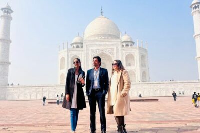 Glories of the Past-3 Day Tour to Delhi Agra Fatehpur-Taj & More - Day 1 in Delhi: Bangla Sahib peace to Qutub Minar scale