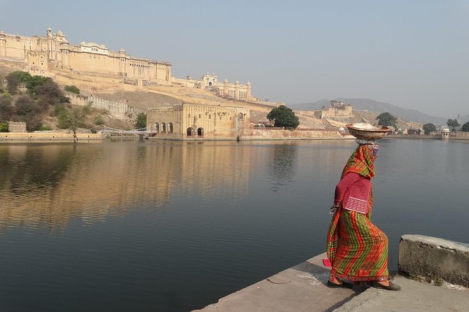 Golden Triangle 6 Days Tour from New Delhi - Day 1 in Delhi: Qutub Minar, Lotus Temple, Bangla Sahib, Jama Masjid