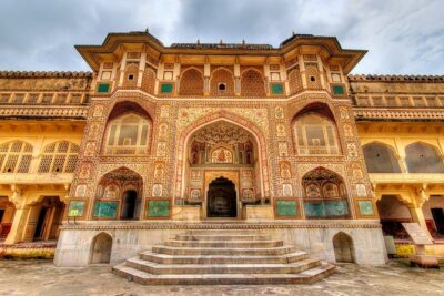 Golden Triangle Tour 03 Nights 04 Days : Delhi, Agra and Jaipur - Day 1 in Delhi: Jama Masjid and Old Delhi explanations you can use