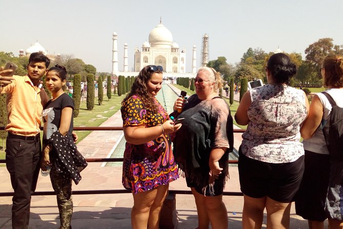 Golden Triangle Tour - Delhi Agra Jaipur - First day in Delhi: Qutub Minar, Lotus Temple, India Gate, Parliament