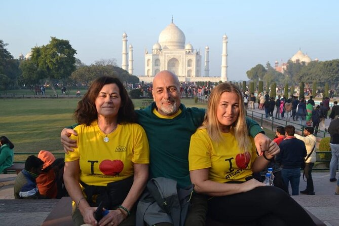 Golden Triangle tour with Khajuraho and Varanasi tour - Day 1 in Delhi: Arrival, Meet-and-Greet, and a Soft Landing