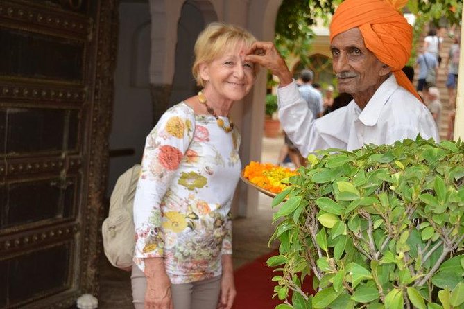 Golden Triangle tour with Khajuraho and Varanasi tour - Varanasi: Flying In, Visiting Temples, and Catching Ganga Aarti