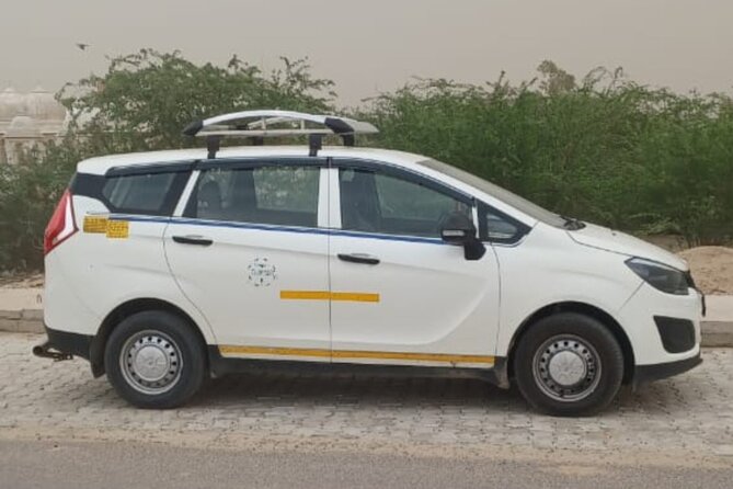 Golden Triangle Trip Delhi, Agra, Jaipur. Private driver and car. - Delhi: easy orientation in a city that never slows down