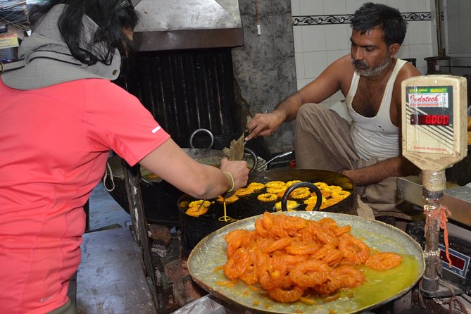 Half-Day Food Tour with Cycle Rickshaw ride to Masterji Kee Haveli - Start at Ajmere Gate Rd and Get a Local Rhythm Fast