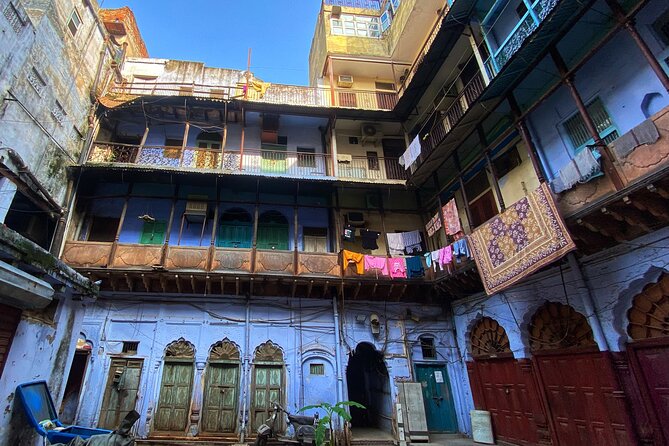 Half-Day Premium Classic Old Delhi Cycling Tour - Unity in Diversity - Jama Masjid: World-Reflecting Mosque and Mughal Scale