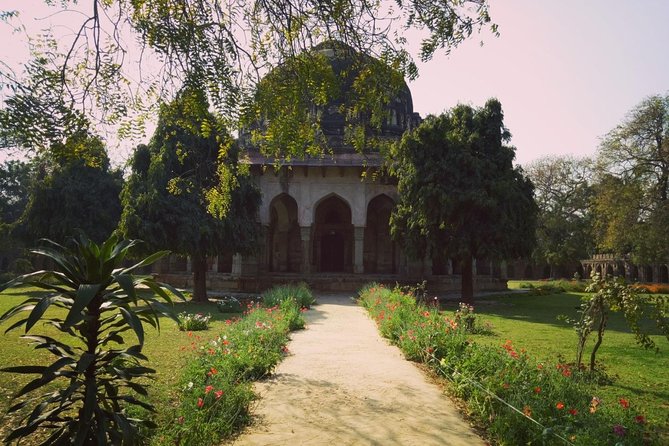 Heritage Delhi Photography Walk (2 Hours Guided Walking Tour with Rickshaw Ride) - Between Stops: The Cycle Rickshaw Ride You’ll Tell Friends About